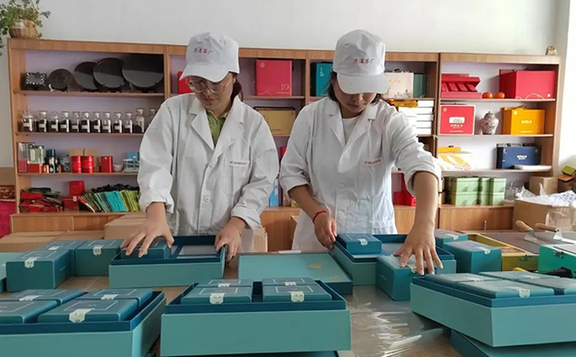 黄山市农企联骨干企业祁门红绿茶业恢复向上海市场发货